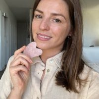 Anais Aernout coach de yoga du visage formée par Nathalie Dendura