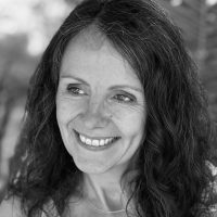 Marie Prigent, coach de yoga du visage l'atelier Facialiste